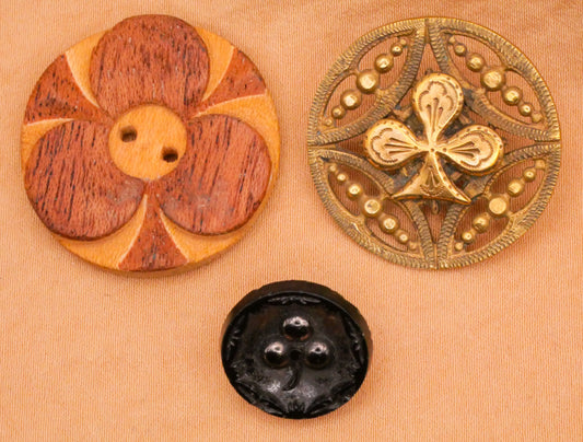 Club Clover Vintage Antique Button Various 16-29mm