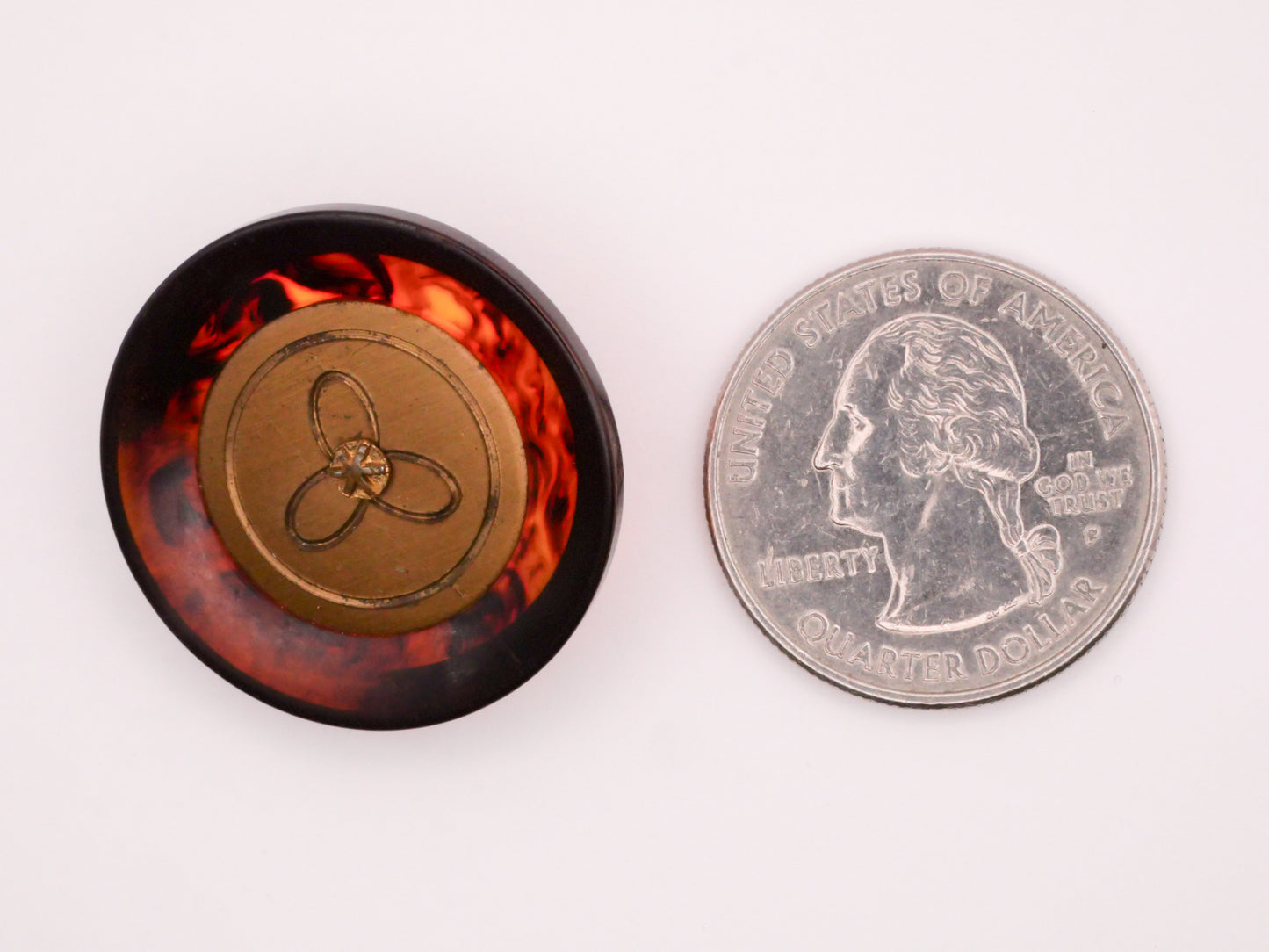 Tortoiseshell Gold Fan Triad Vintage Plastic Button 28mm