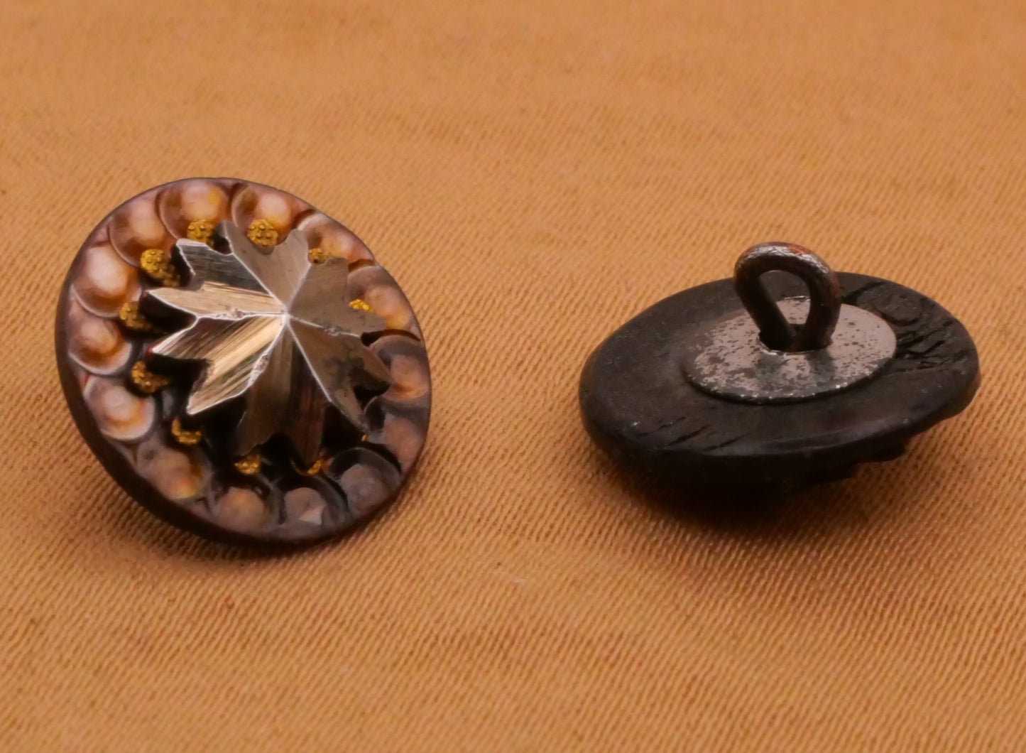 Star Steel-Cut Mother of Pearl Antique Button 13mm