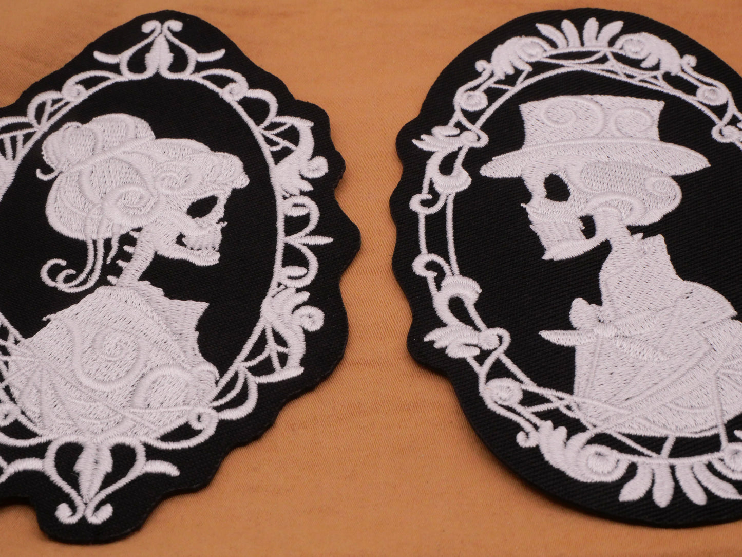 Cameo Skeleton Skull Couple Embroidered Pair of Patches Embellishments 75-121mm