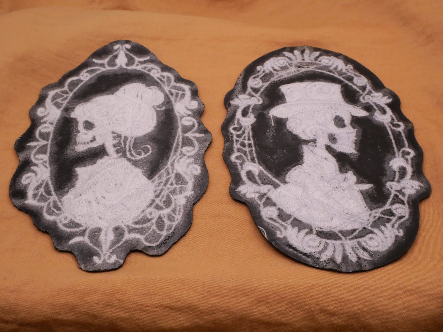 Cameo Skeleton Skull Couple Embroidered Pair of Patches Embellishments 75-121mm