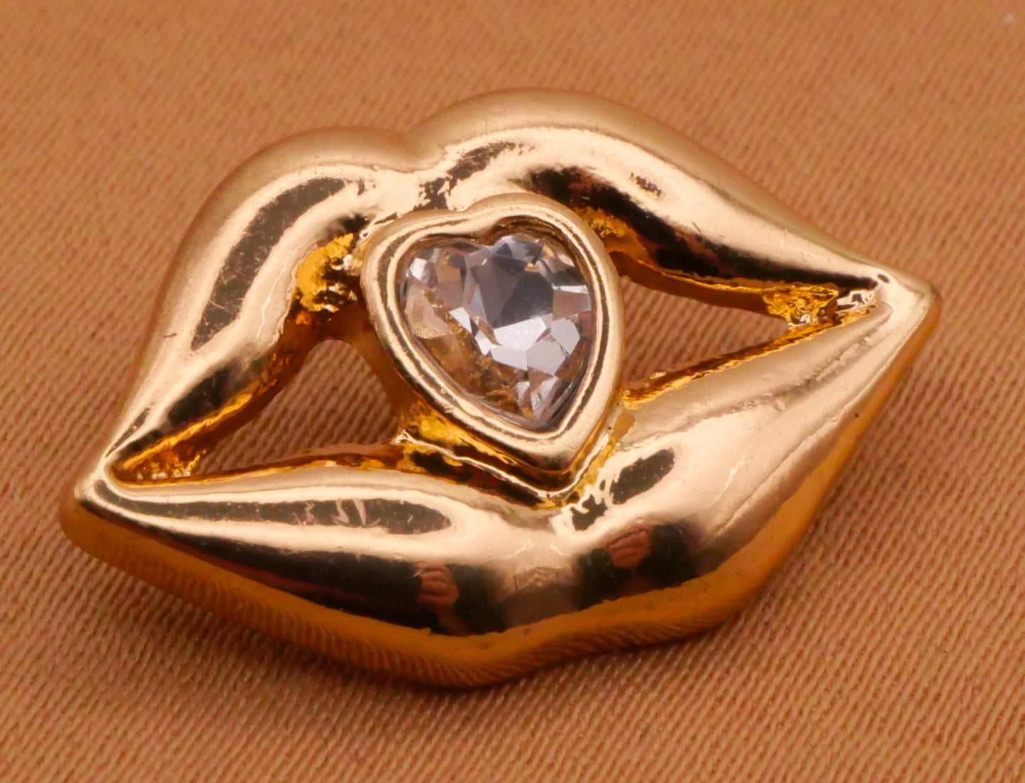 Lips Mouth Heart Rhinestone Gold Metal Button 14x22mm
