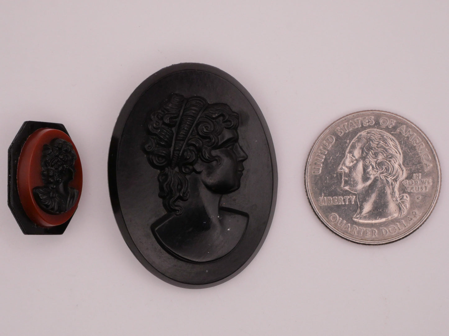 Cameo Lady Portrait Vintage Plastic Button Various 14-40mm