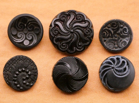 Swirl Design Black Glass Button Various 13-18mm