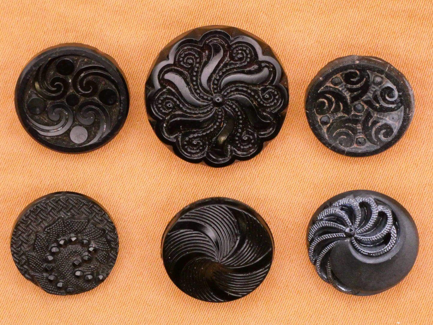 Swirl Design Black Glass Button Various 13-18mm
