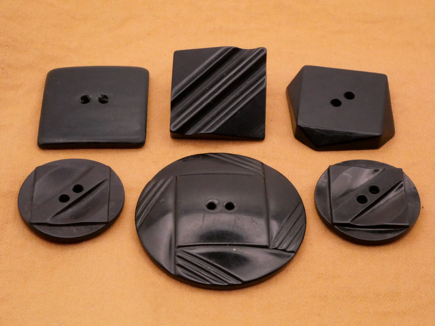 Square Design Black Vintage Plastic Button Various 23-36mm