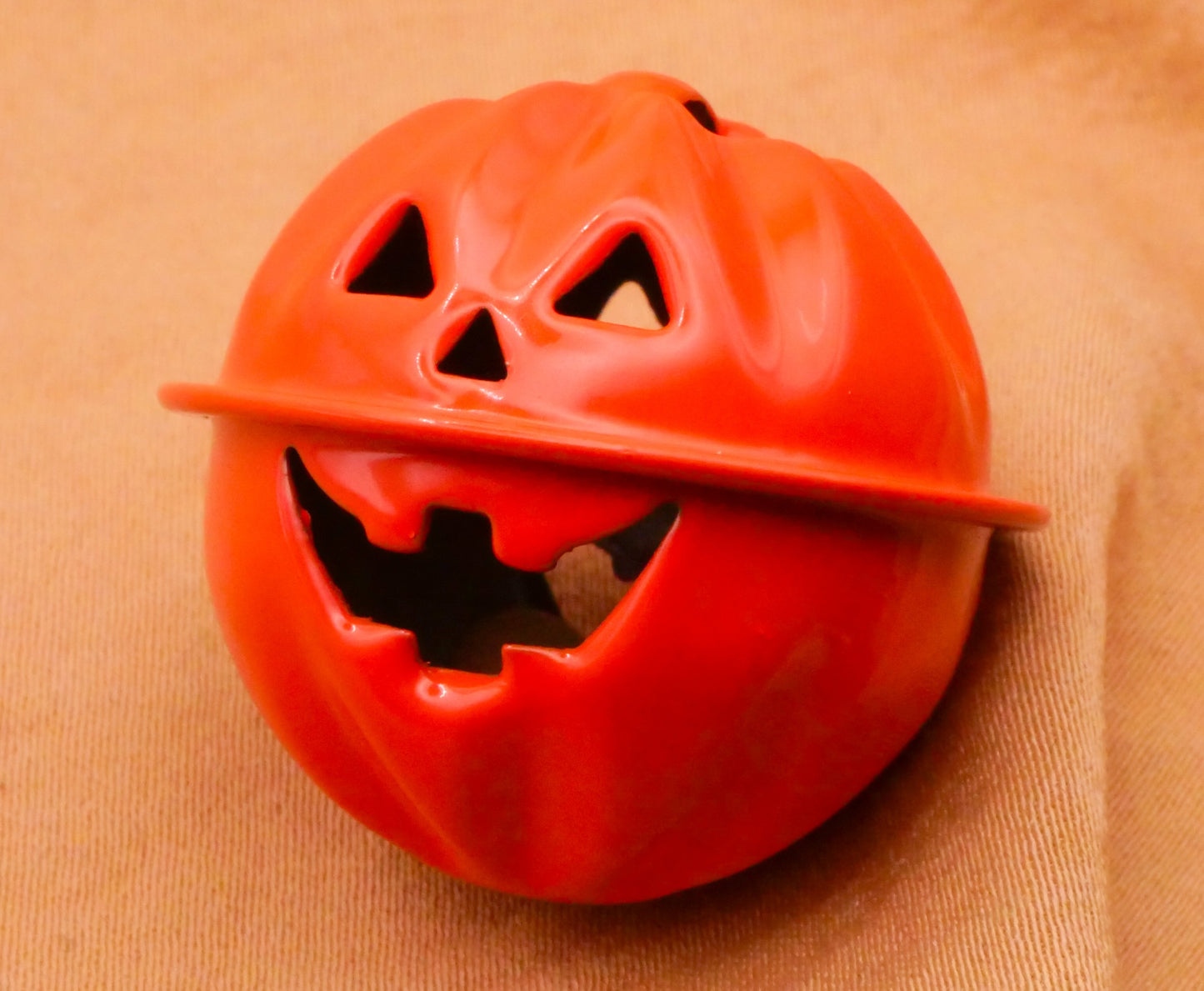 Jack-O-Lantern Pumpkin Metal Bell Charm Embellishment 29mm
