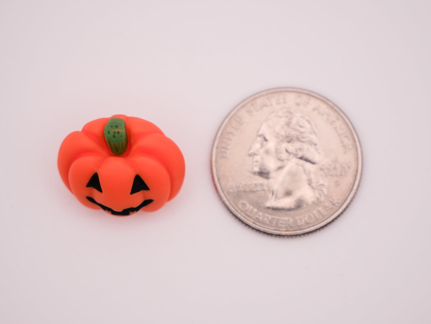 Jack-O-Lantern Pumpkin Plastic Set of Three Buttons 18x20mm