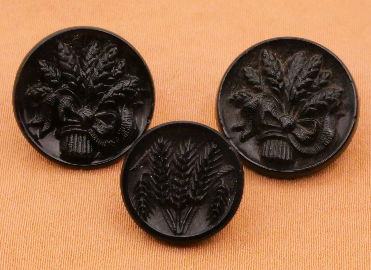 Wheat Grain Black Glass Antique Button Various 14-17mm