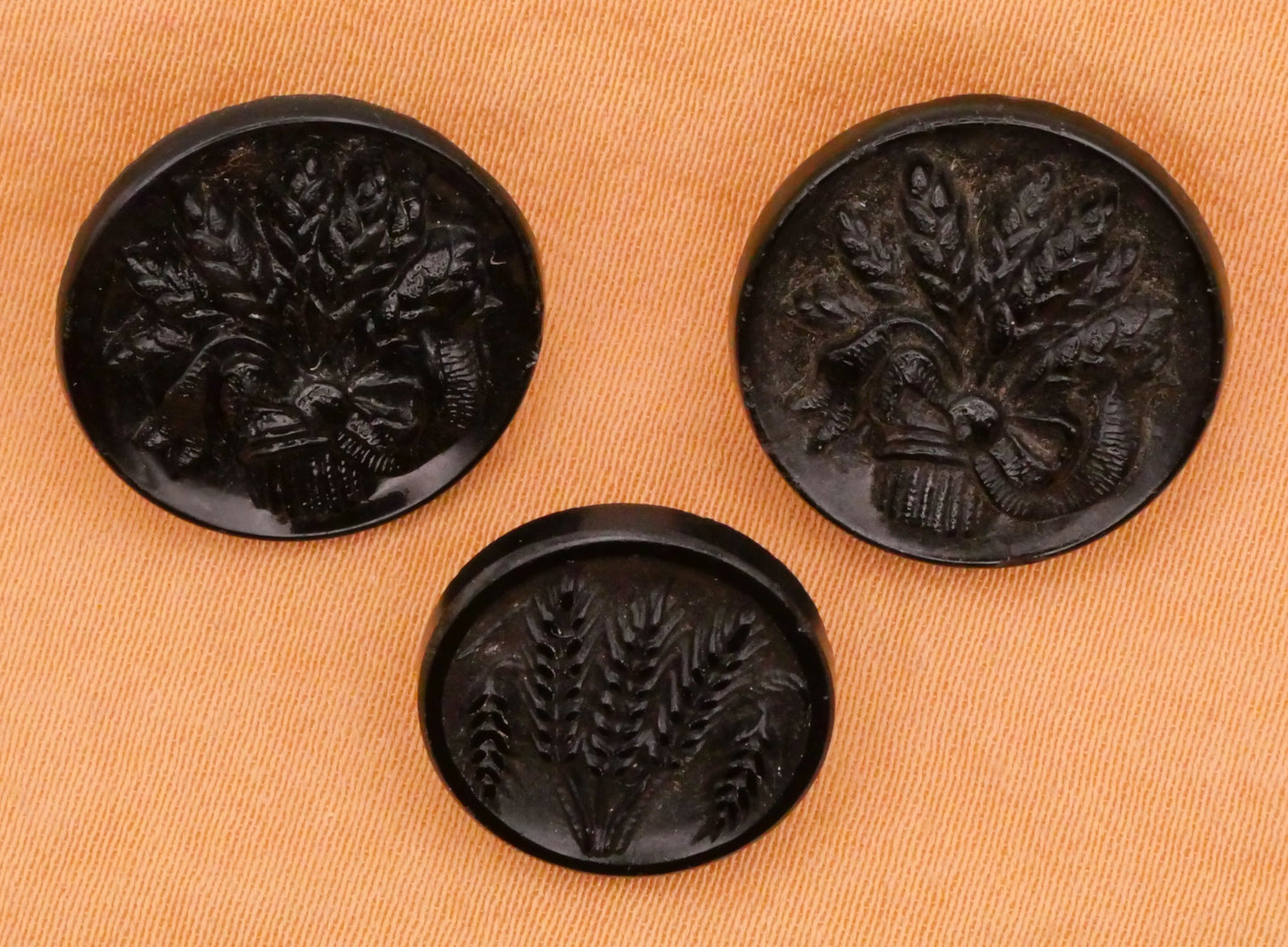 Wheat Grain Black Glass Antique Button Various 14-17mm