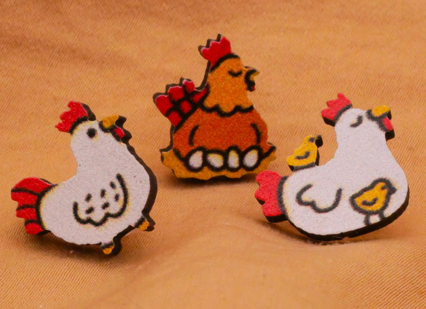 Chicken Farm Wood Set of Three Buttons 12-17mm
