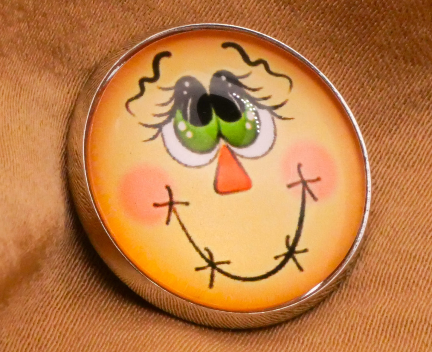 Scarecrow Smiling Face Glass Dome Silver Metal Button 20mm