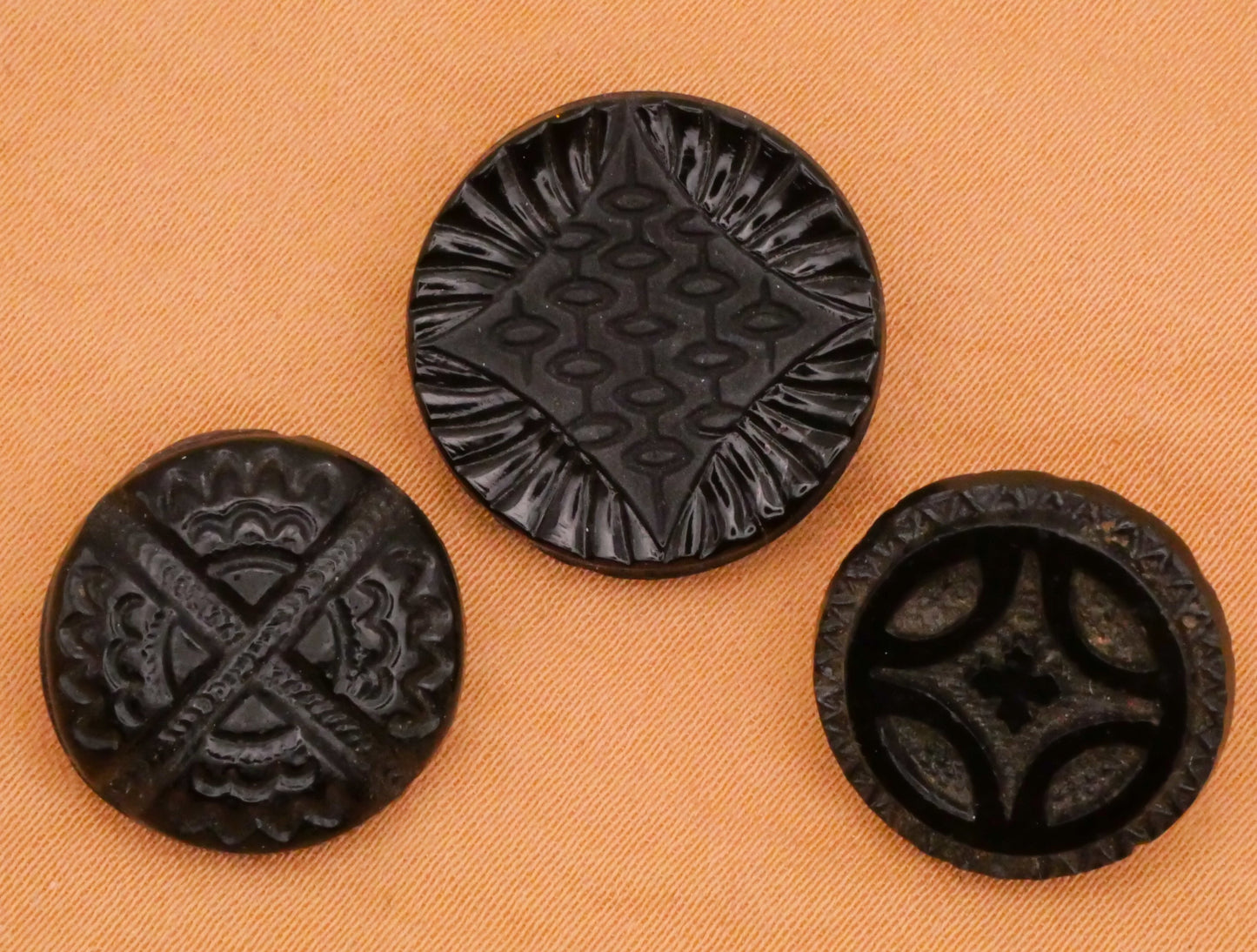 Quadrant Design Black Glass Button Various 16-18mm