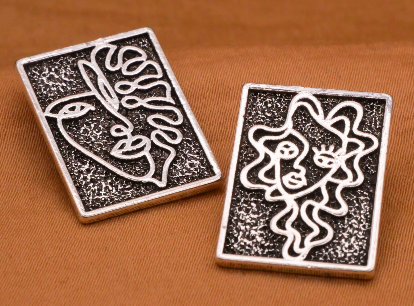 Face People Drawn Art Look Silver Metal Button Various 15x21mm
