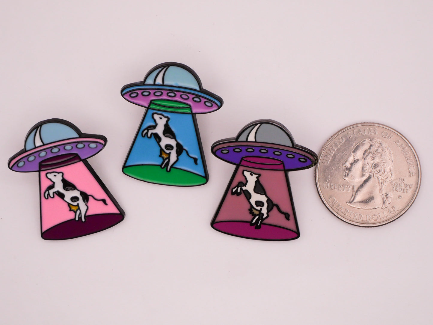 UFO Alien Abduction Cow Enamel Metal Button Various 23x30mm