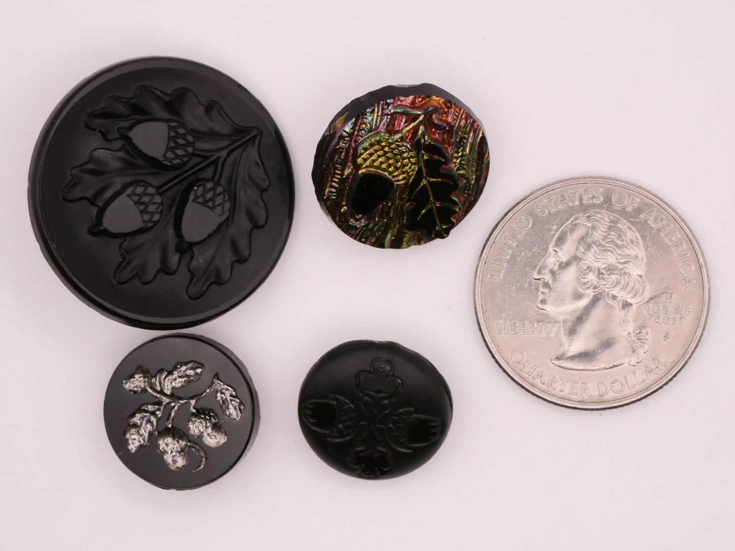 Acorn Oak Leaf Black Glass Button Various 16-27mm