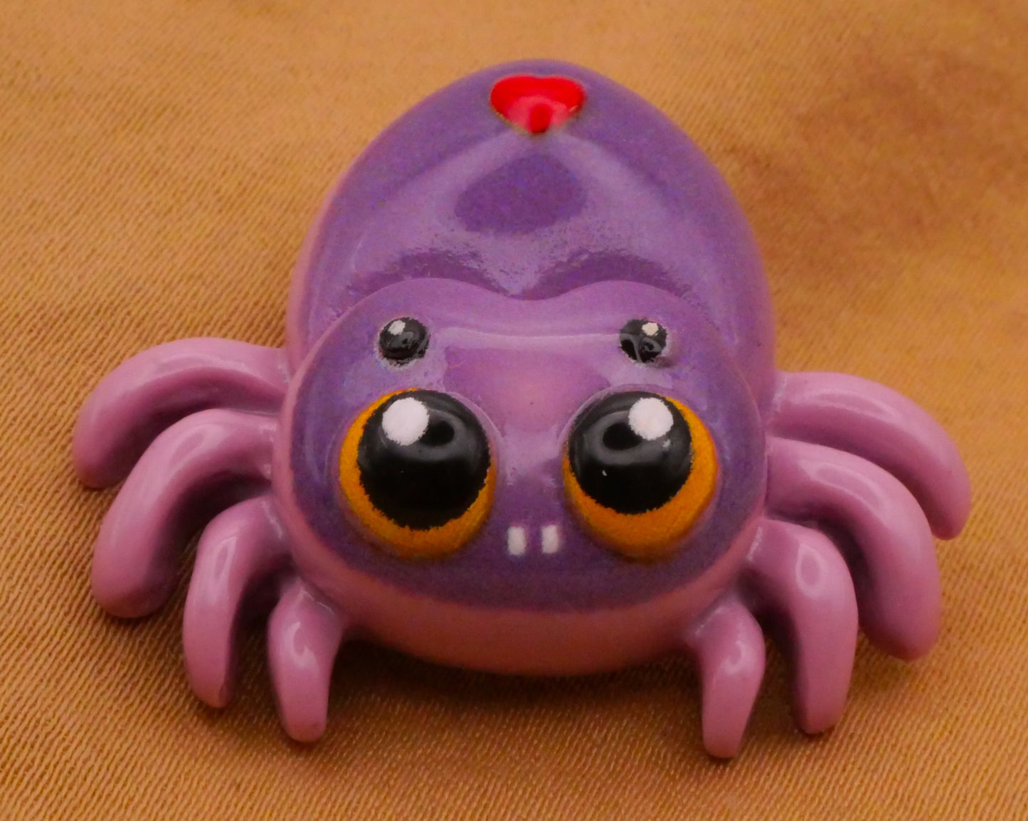 Spider Purple Heart Plastic Button 26x32mm