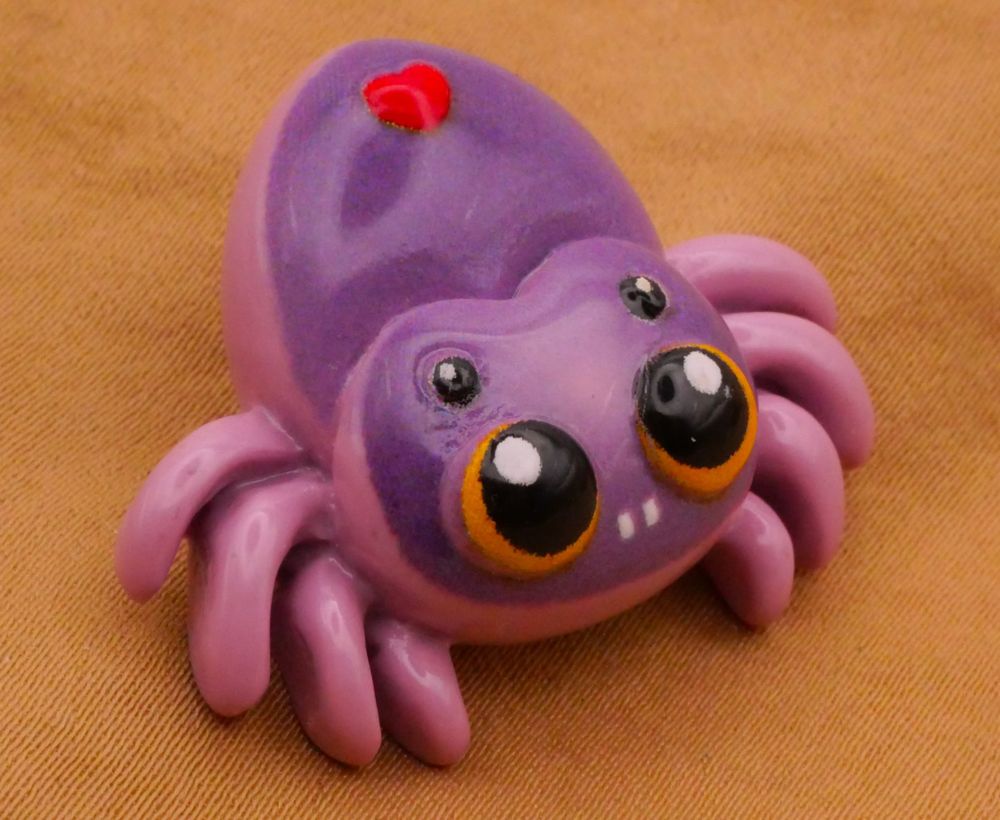 Spider Purple Heart Plastic Button 26x32mm