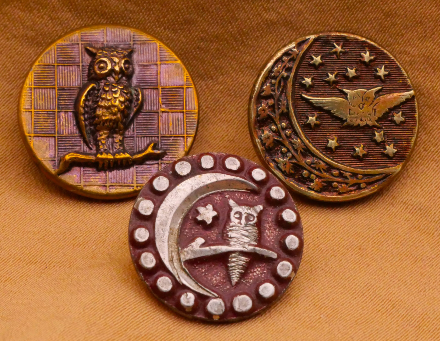 Owl Purple Tinted Victorian Metal Button Various 17-18mm