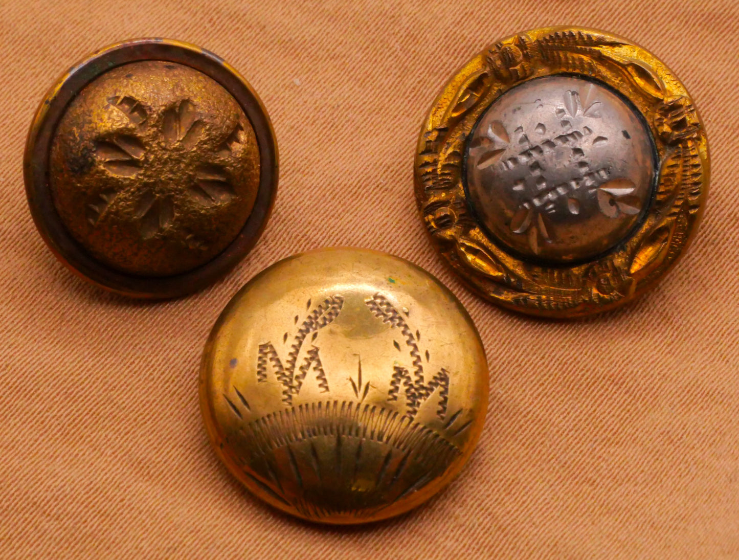 Etch Design Antique Metal Button Various 15-17mm