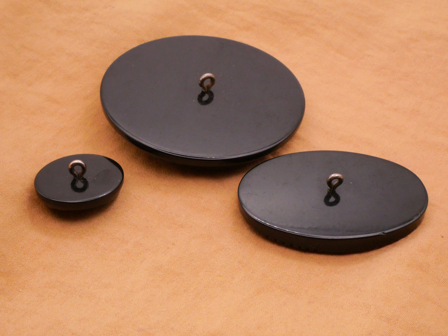 Machine Carved Ridge Black Vintage Plastic Button Various 22-56mm