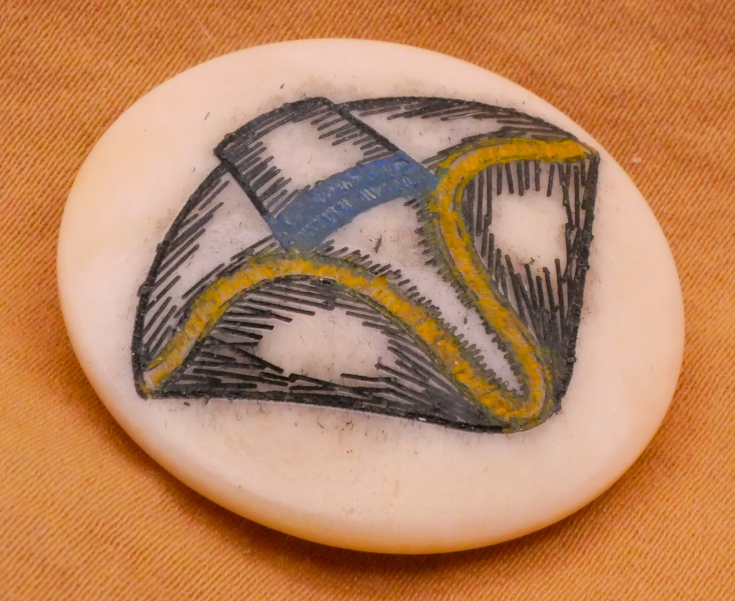 Tri Corner Hat Tender Buttons Etched Bone NBS Show Button 30mm