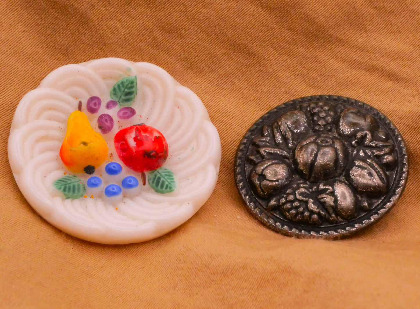 Fruit Bounty Bowl Basket Vintage Button Various 23-28mm