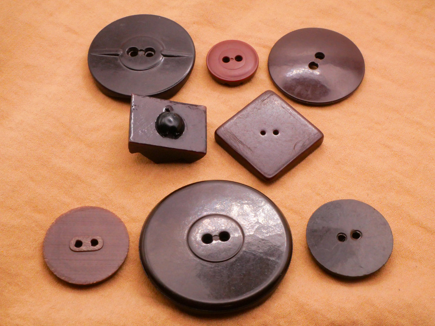 Chocolate Brown Vintage Plastic Button Various 15-38mm
