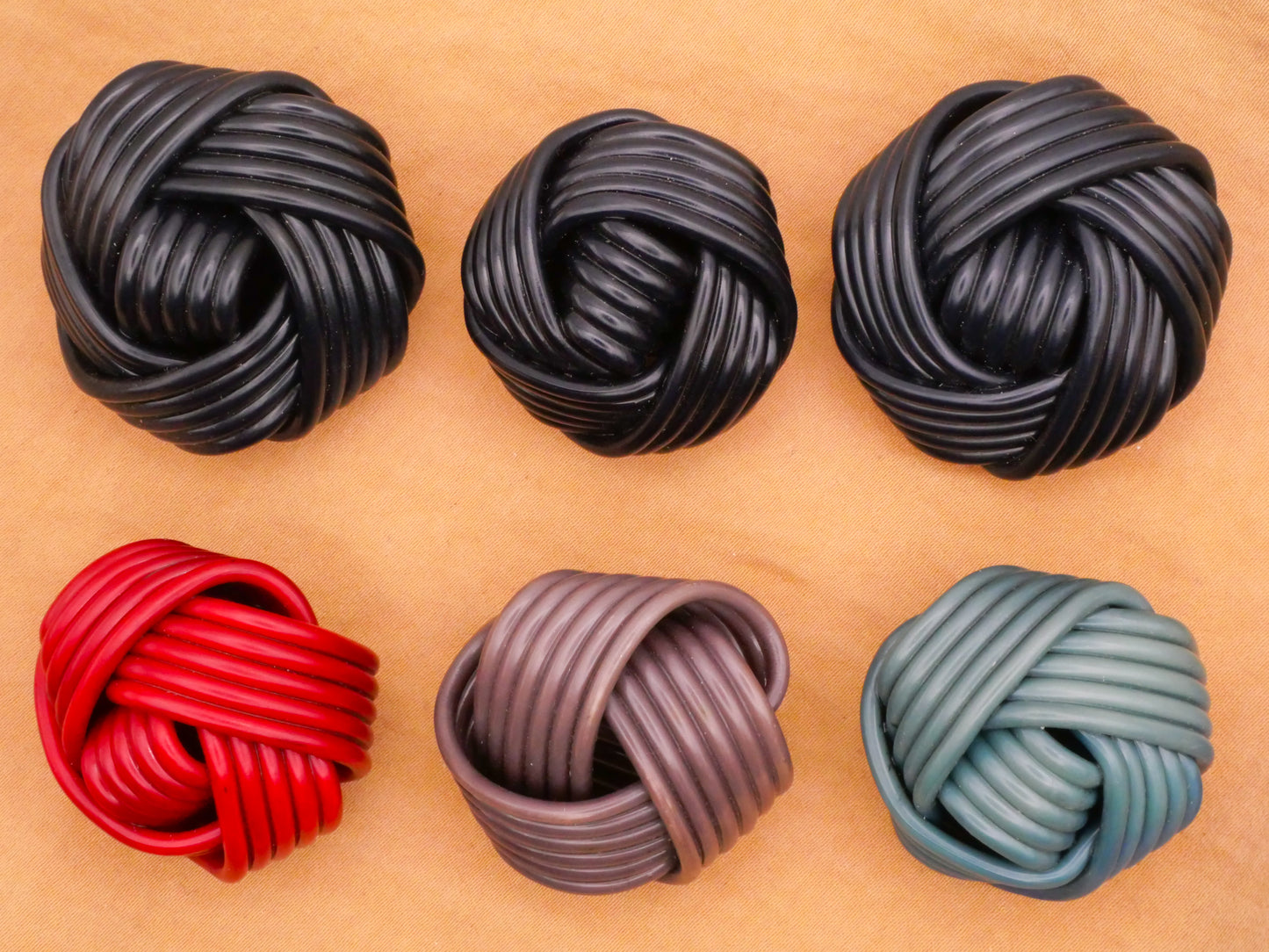 Extruded Ribbon Knot Celluloid Early Plastic Button Various 32-37mm