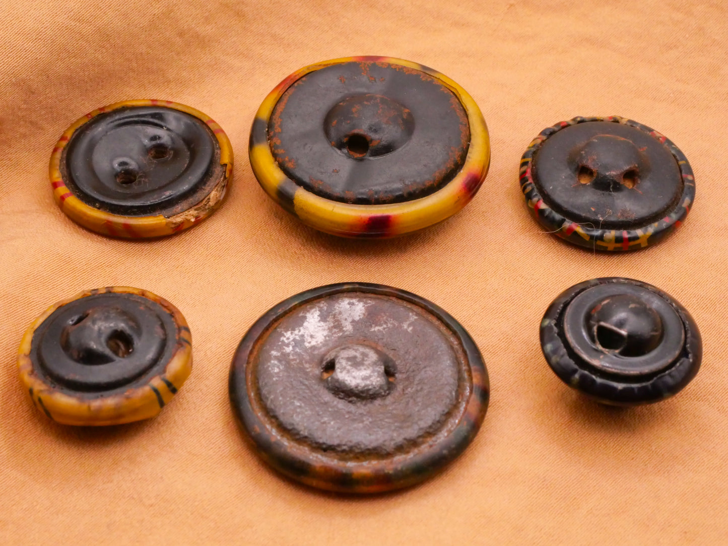 Plaid Fabric Look Celluloid Early Plastic Vintage Button Various 18-29mm