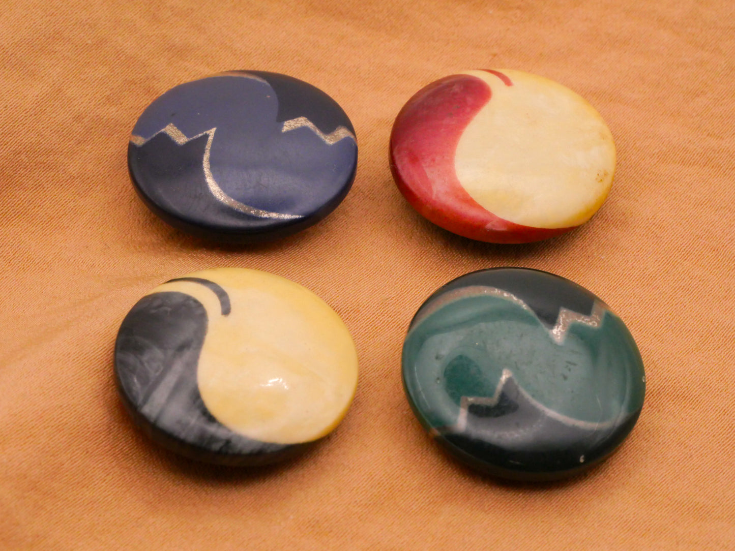 Retro Design Celluloid Early Plastic Button Various 23mm