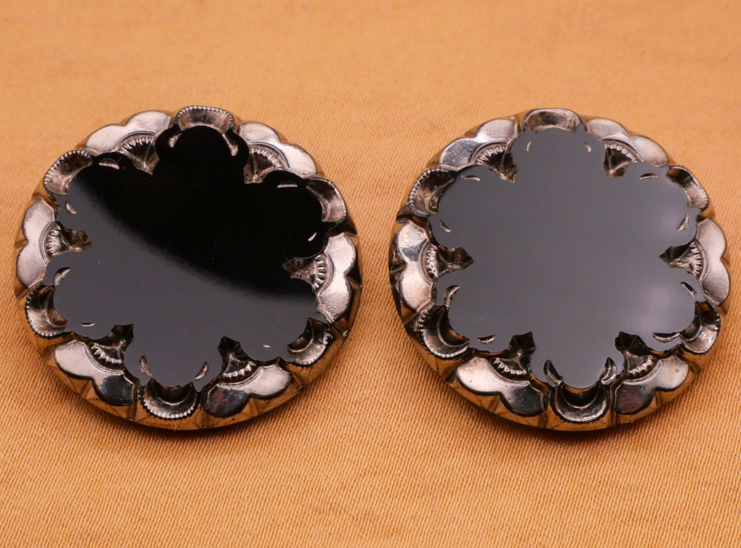 Snowflake Mirror Finish Silver Luster Black Glass Button Various 27mm