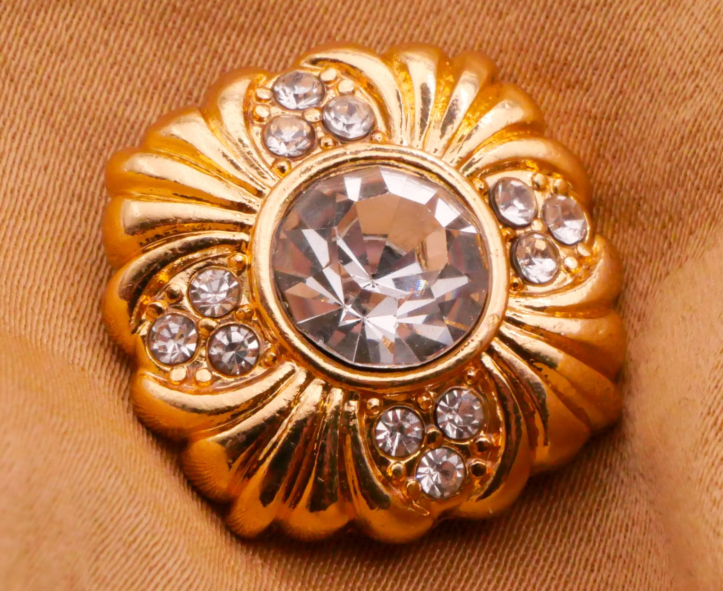 Rhinestone Fleur Gold Metal Button Various 19mm