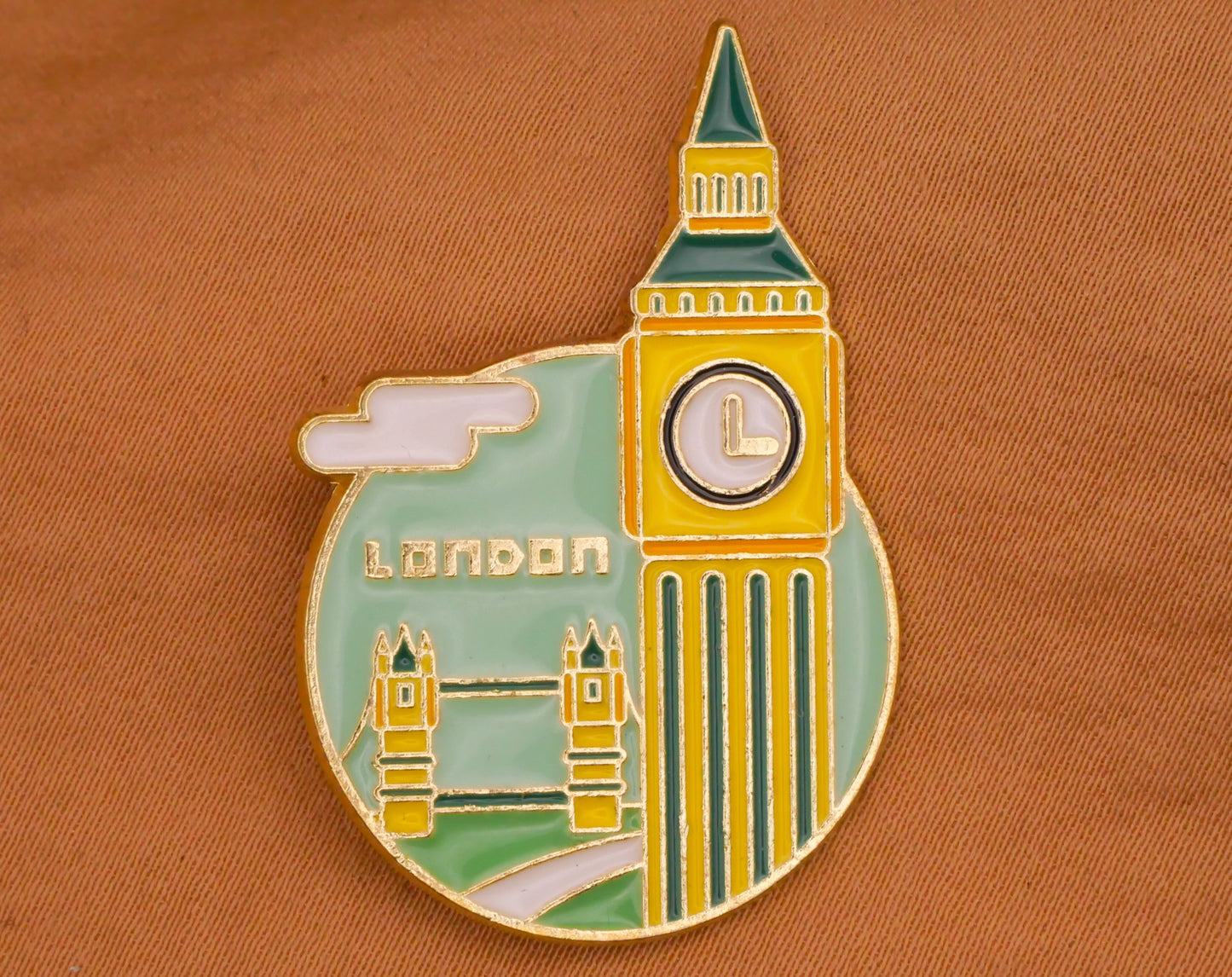 Big Ben London Bridge Verbal Enamel Metal Button 25x38mm