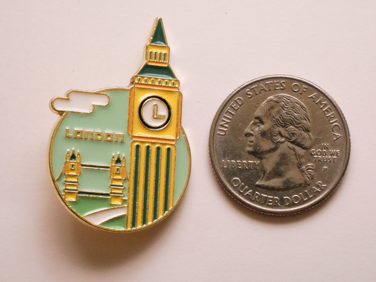 Big Ben London Bridge Verbal Enamel Metal Button 25x38mm
