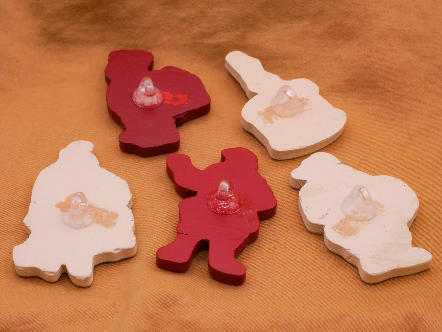 Christmas Vintage Mouse Drum or Santa Wood Button Various 23-43mm