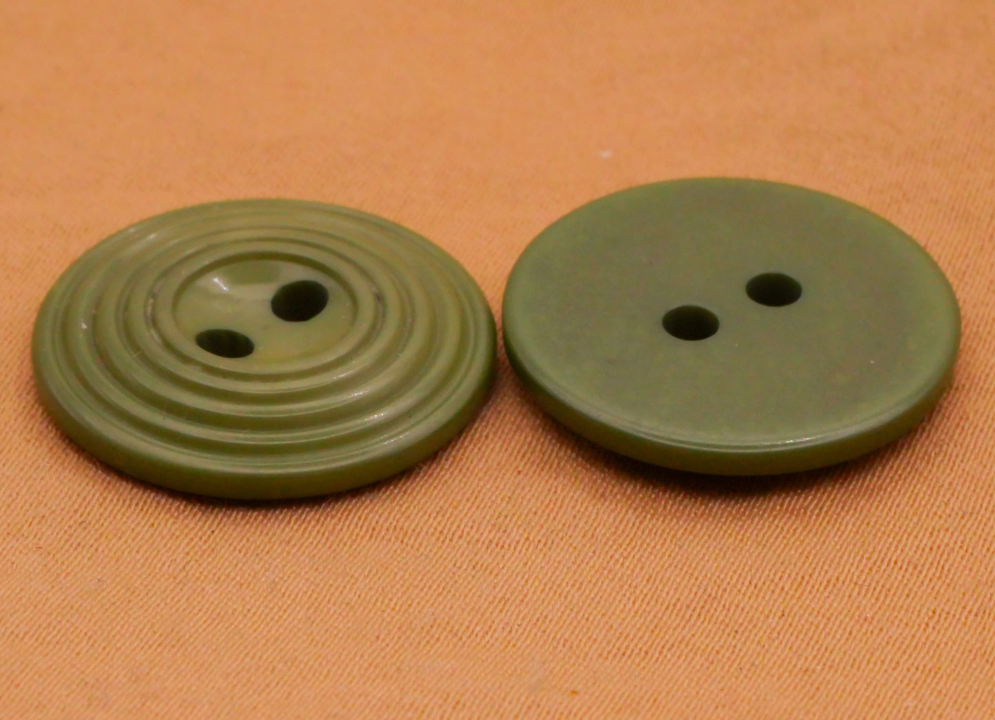 Sage Green Concentric Circles Plastic Pair of Buttons 19mm