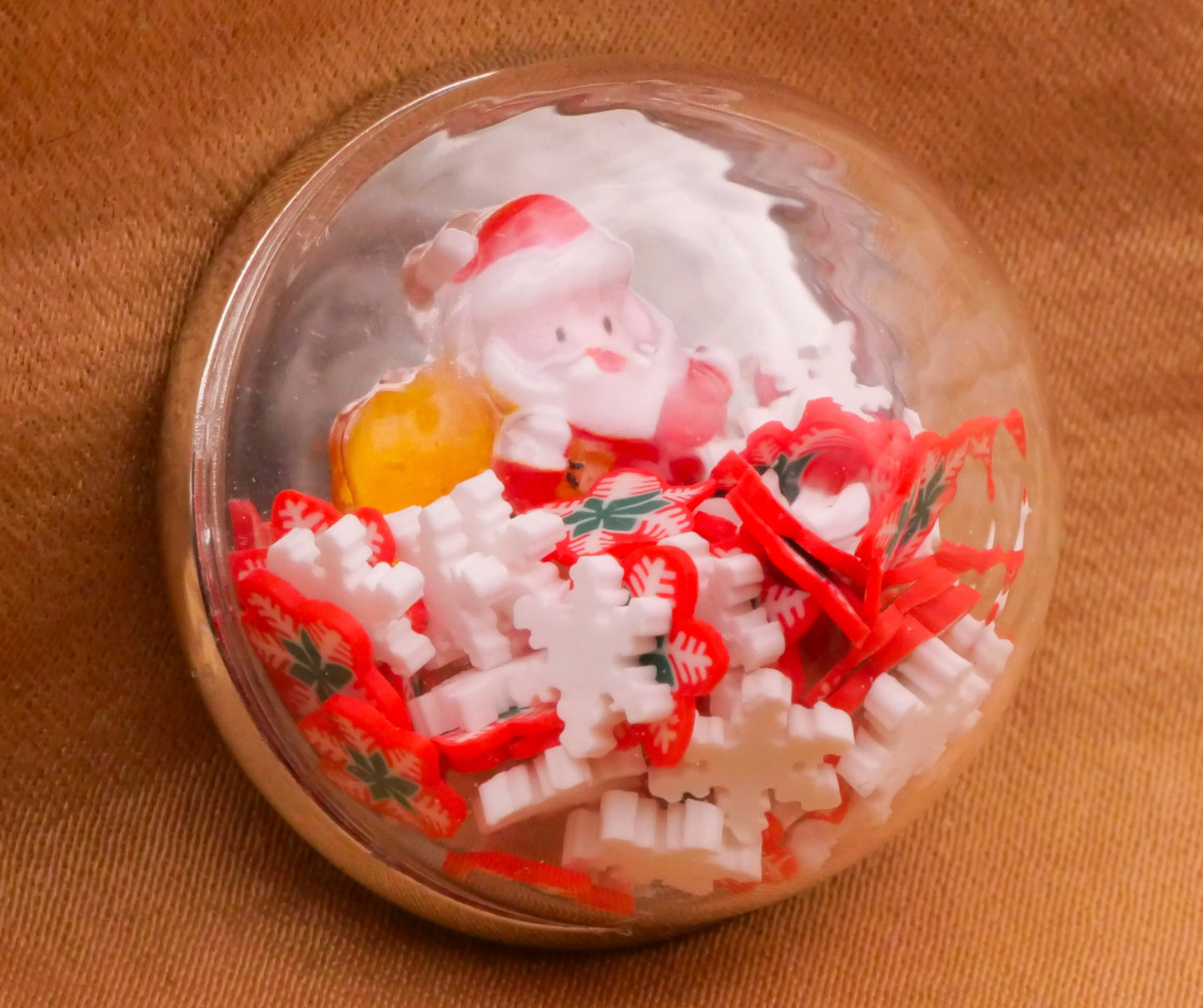 Santa Snow Globe Dome Moveable Plastic Metal Button 27mm