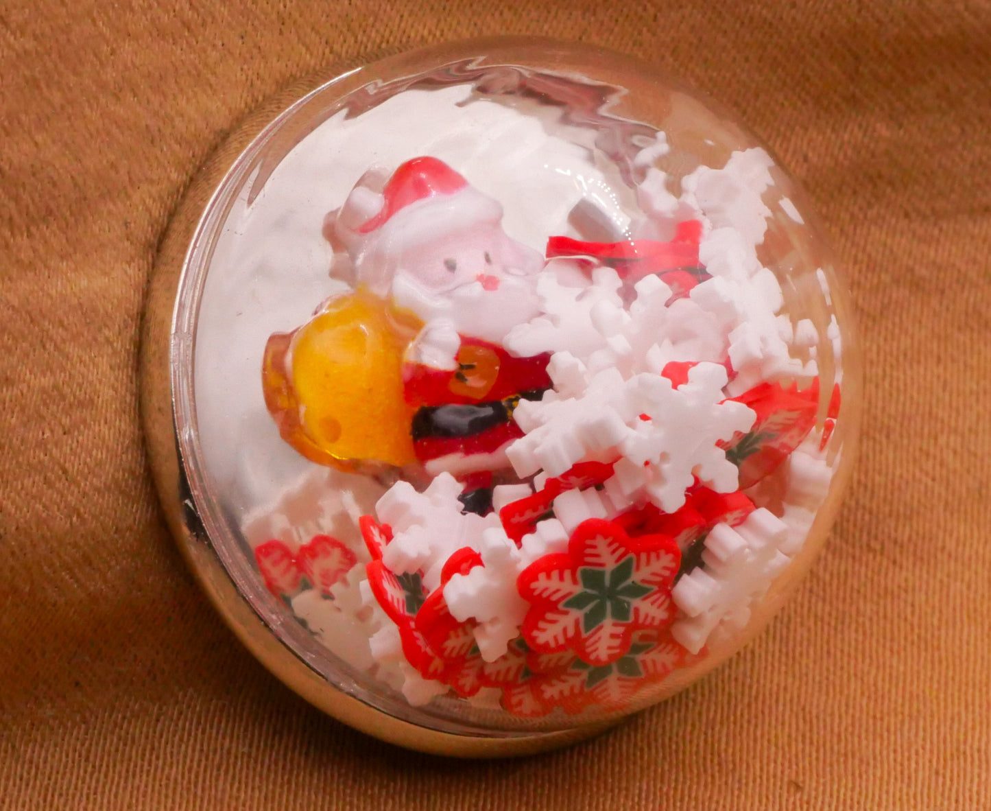 Santa Snow Globe Dome Moveable Plastic Metal Button 27mm
