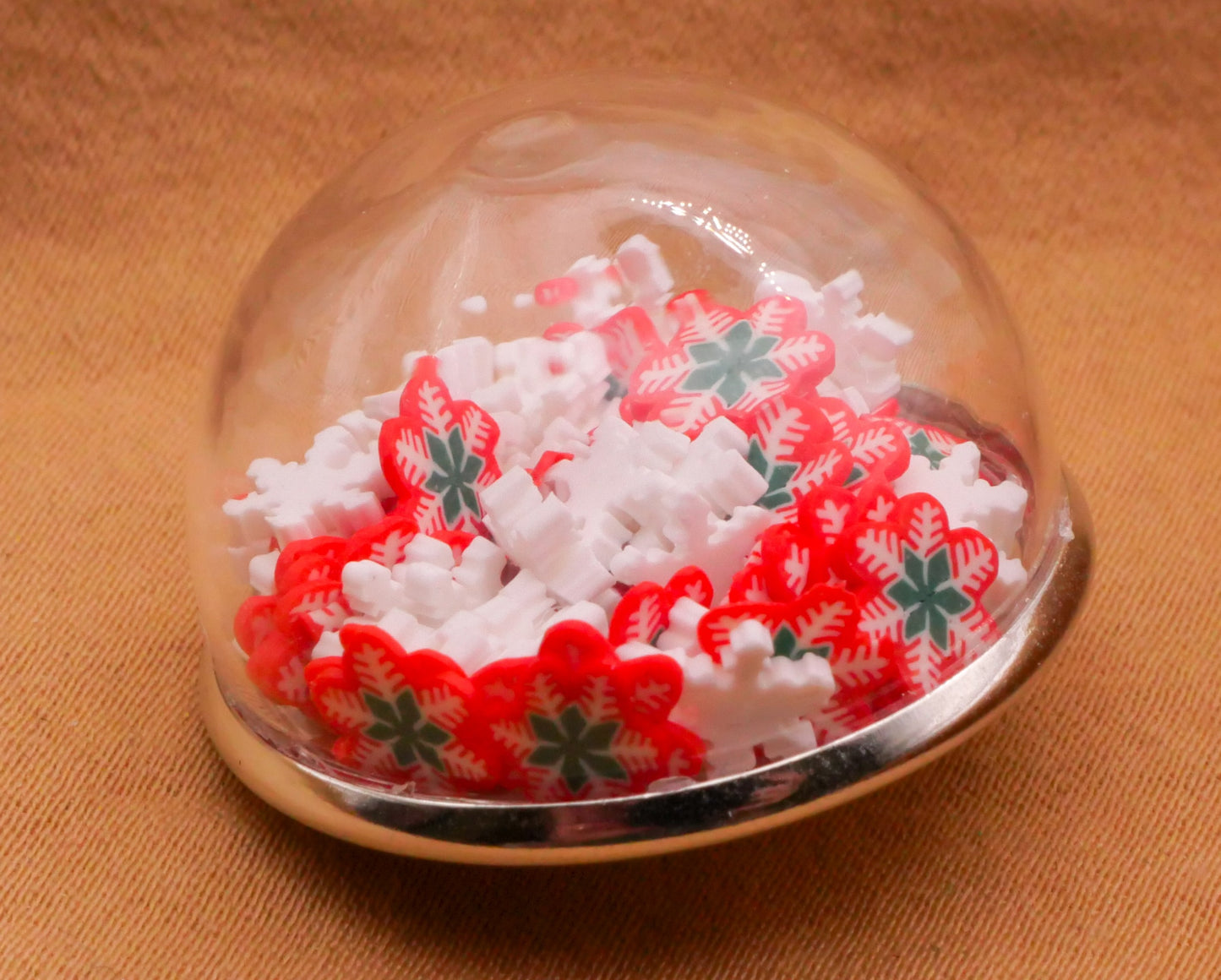 Santa Snow Globe Dome Moveable Plastic Metal Button 27mm