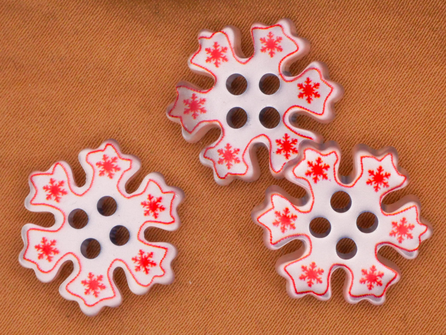 Snowflake Pearlized Plastic Red Details Set of Three Buttons 16mm