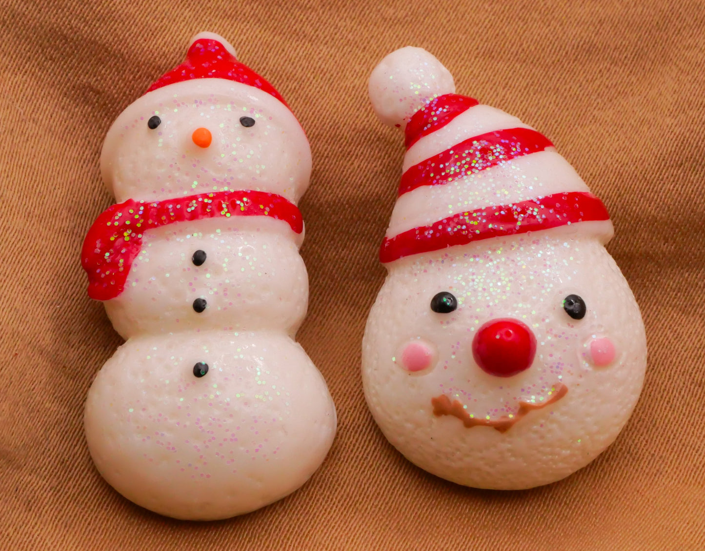 Snowman Vintage Look Glitter Plastic Button Various 17-34mm