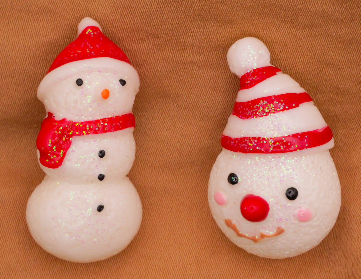 Snowman Vintage Look Glitter Plastic Button Various 17-34mm