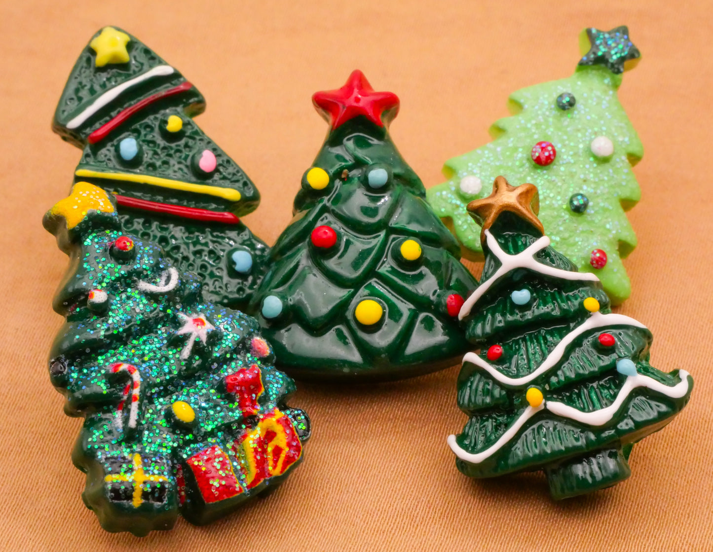 Christmas Tree Decor Glitter Plastic Assorted Set of Five Buttons 20-27mm