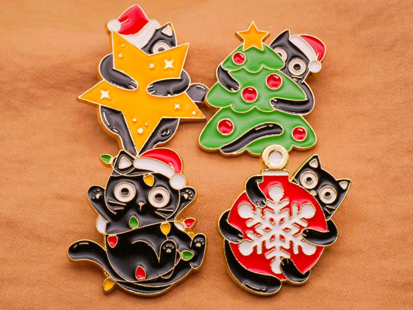 Cat Kitty Playful Christmas Enamel Metal Button Various 22-31mm