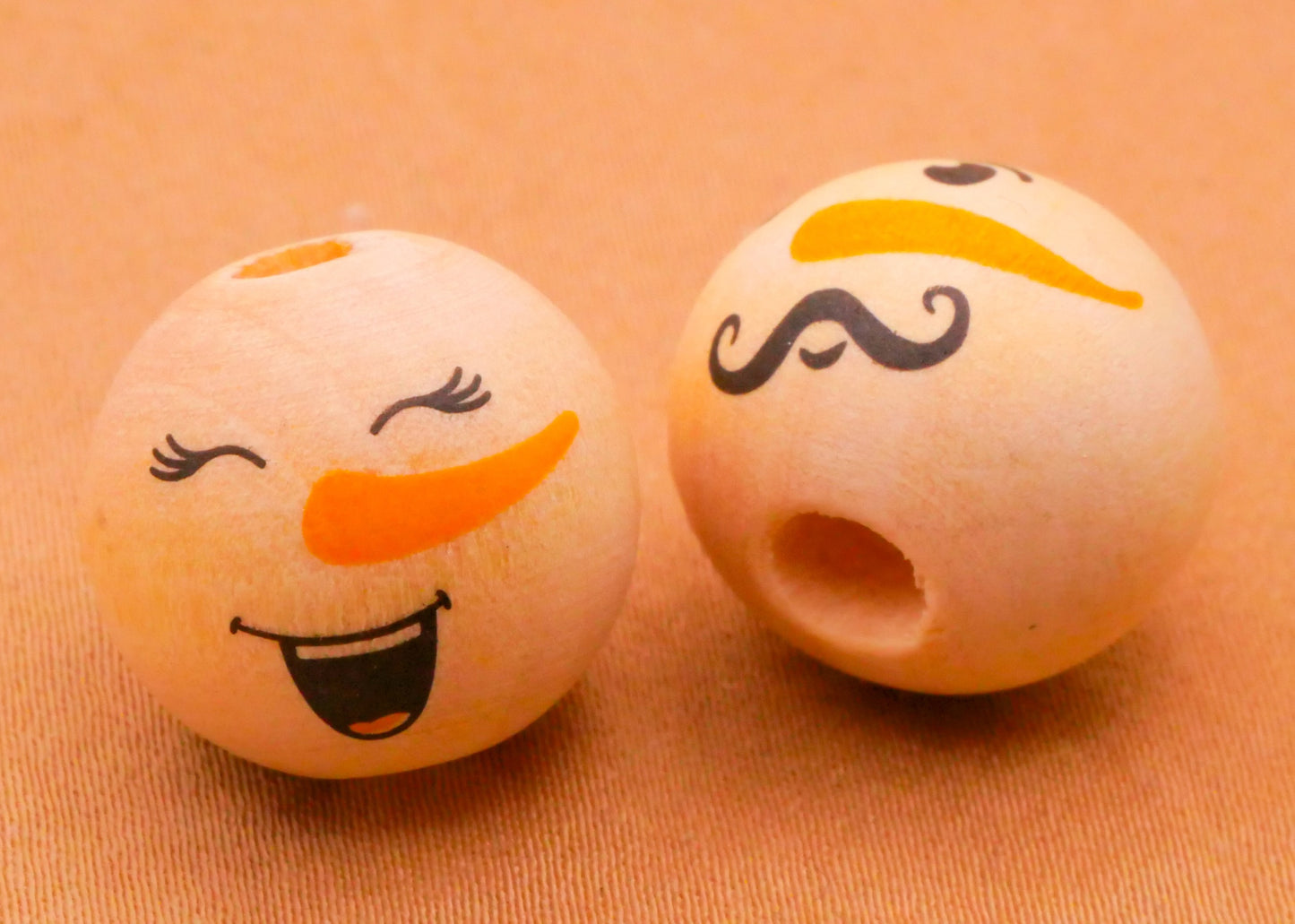 Snowman Face Wood Set of Eight Beads Embellishments 16mm