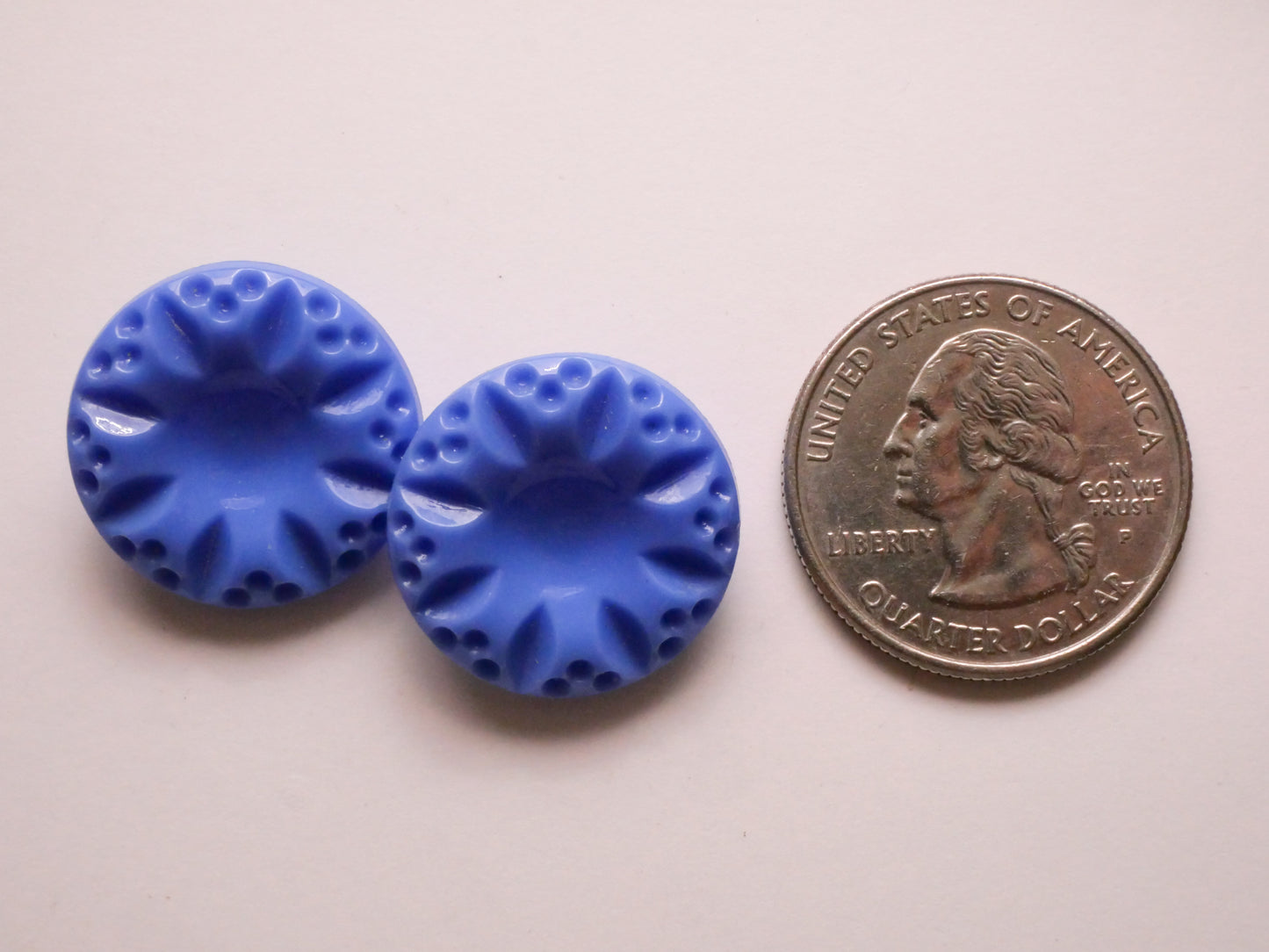Snowflake Colonial Blue Vintage Glass Pair of Buttons 20mm