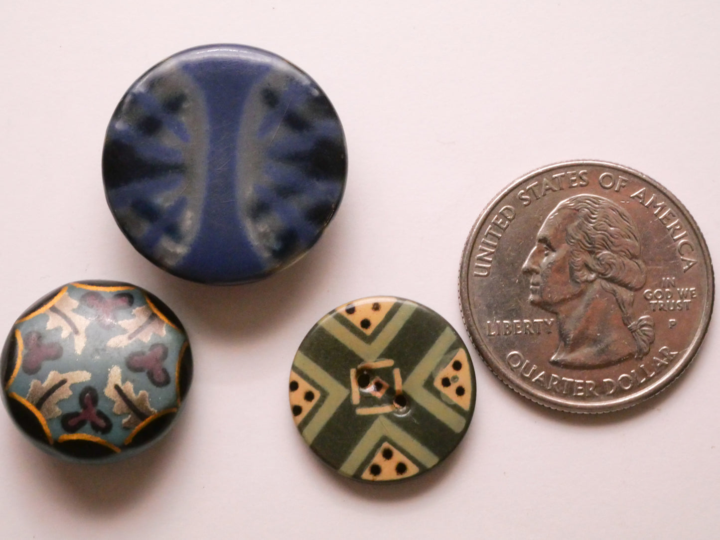 Quadrant Blue Blue-Green Design Celluloid Early Plastic Button Various 17-23mm