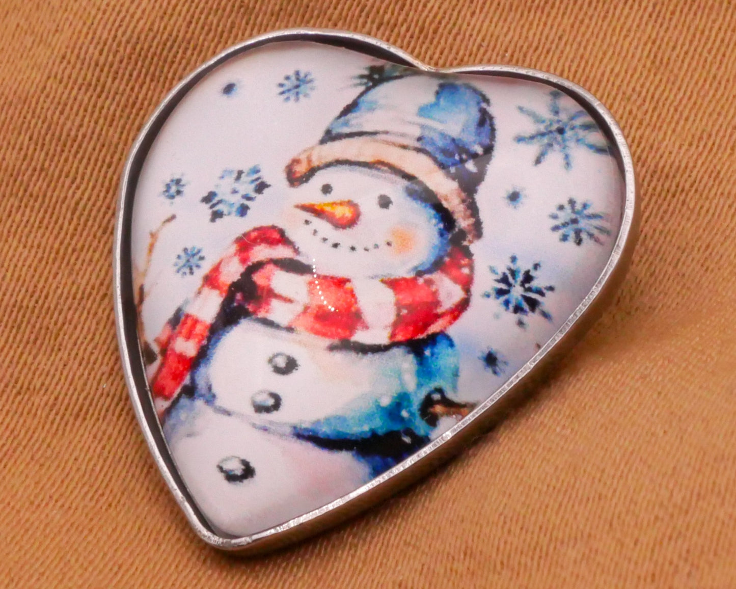 Snowman Scarf Heart Metal Plastic Button 21mm