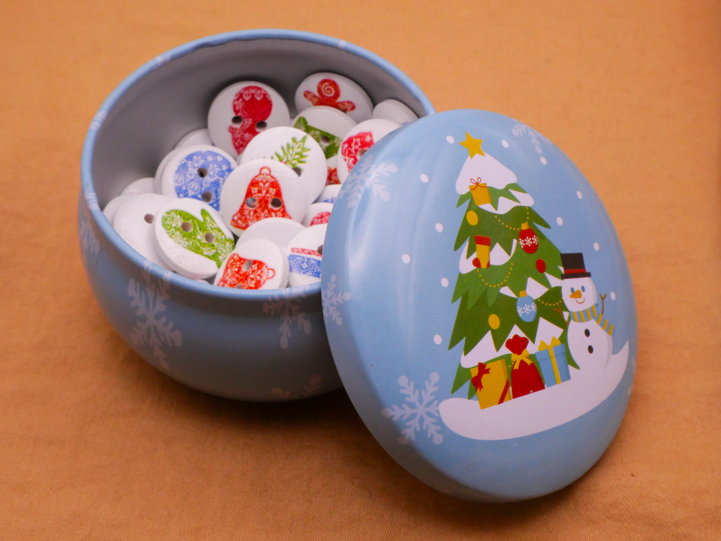 Christmas Tin Container Holiday Motif Wood Set of Fifty Buttons 62mm